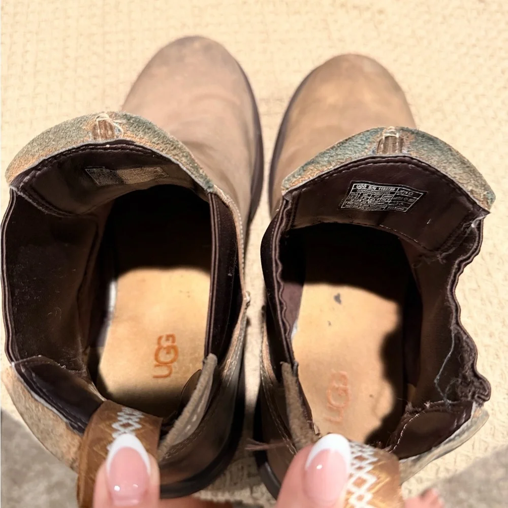 UGG Men’s Size 10.5 M Biltmore Chelsea Waterproof Slip On Boots Stout 1103789